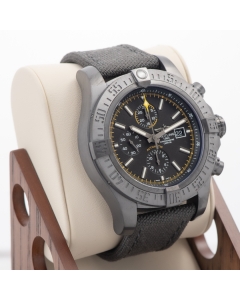 PRE-OWNED Breitling Super Avenger II